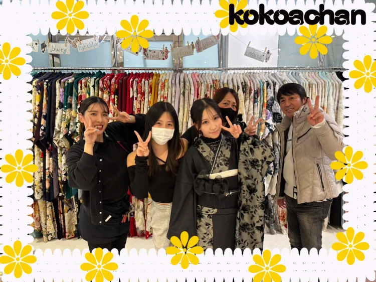 くすみ　黒　振袖　個性派