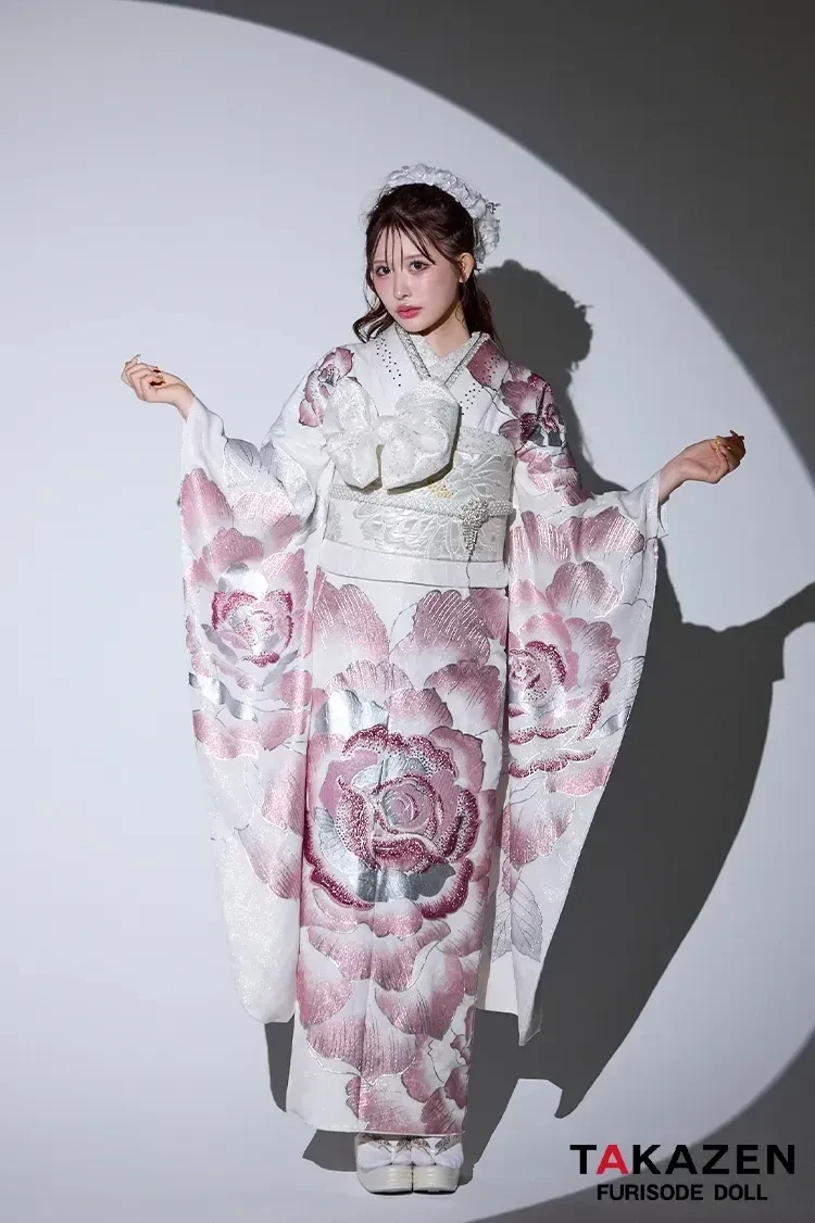 TAKAZEN橿原　奈良　橿原　成人式　振袖　振袖レンタル　前撮り　卒業式　袴レンタル最新作モード　白ピンク　薔薇柄/大柄　一番派手　目立つ　かわいい　姫ギャル　キラキラスワロフスキー付き　タカゼンオリジナル　伊藤桃々【通販可】27070 5回レンタル無料付き！