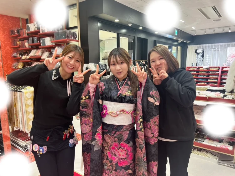 【TAKAZEN大阪梅田本店】♡13日　キラキラ黒×ピンクのモードお振袖の姫ちゃん♡