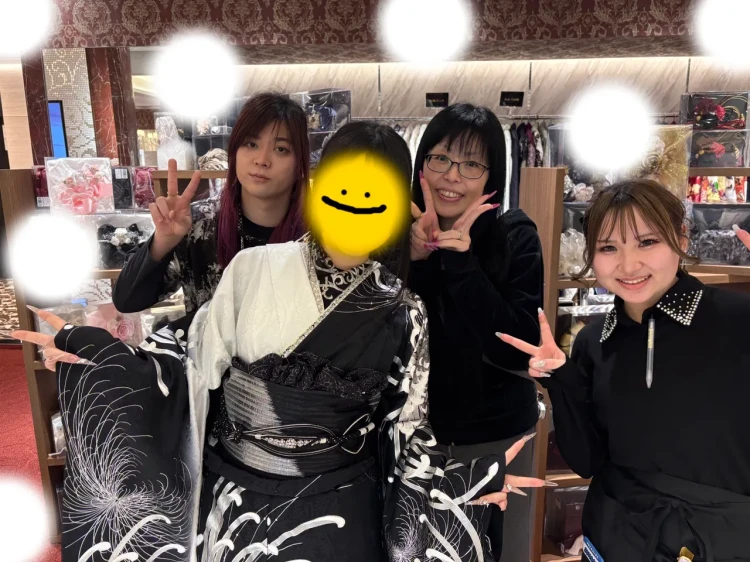 振袖レンタル　東京　表参道　　おしゃれ　個性派　　かっこいい　キラキラ　イマドキ　被りたくない