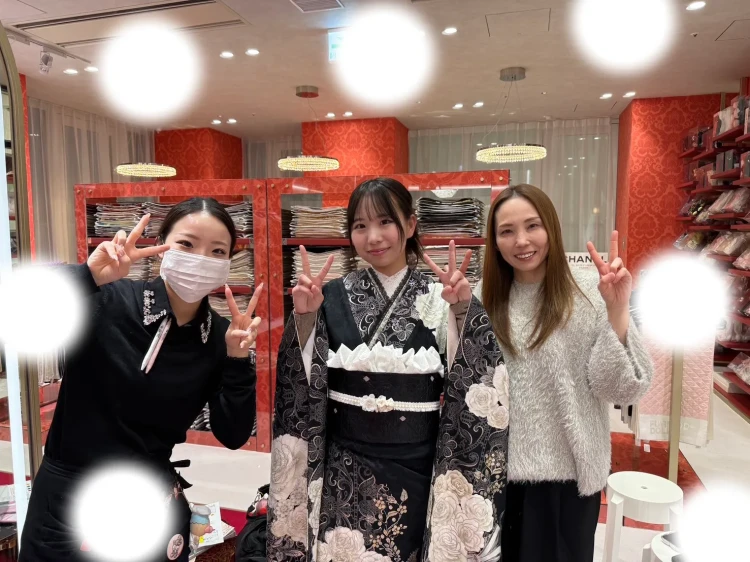 成人式　前撮り　梅田　振袖レンタル　コスメカラー　新作　キラキラ　派手　黒