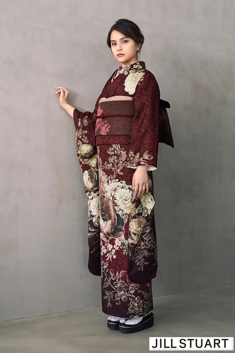 TAKAZENのレンタル振袖 JILL STUARTブランド振袖 ブラウン/ダスティーカラー ピオニー おしゃれ 柄大きめ 流行【通販可】K1317