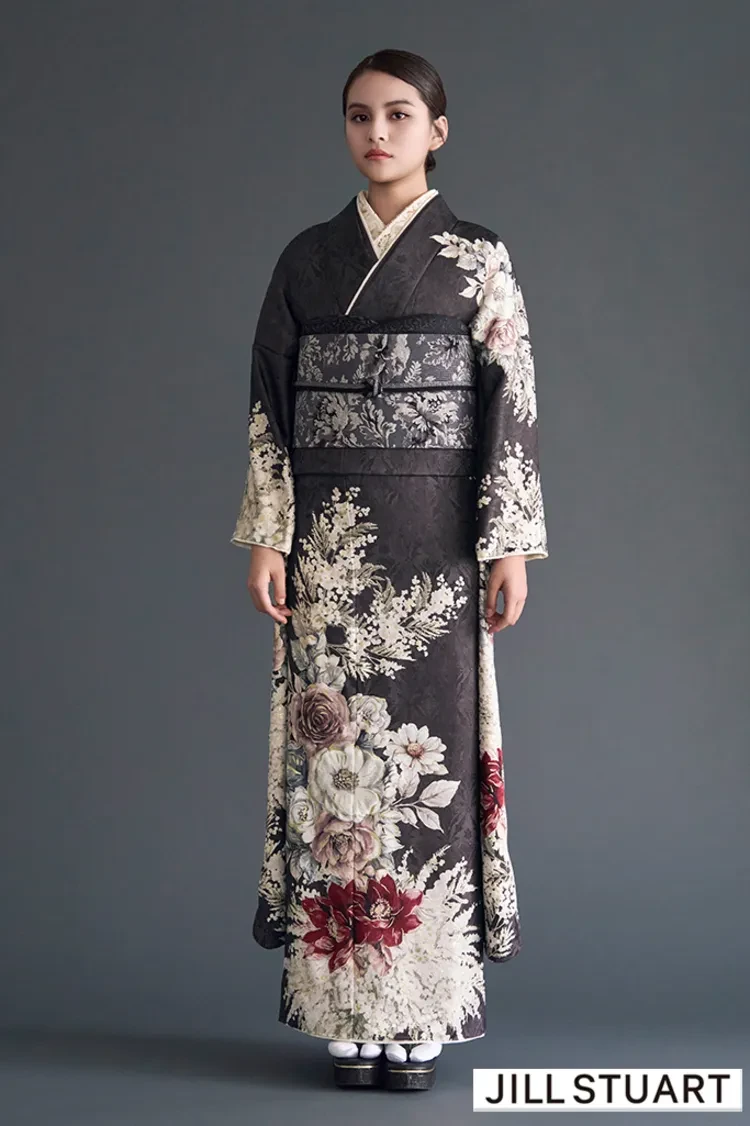 TAKAZENのレンタル振袖 JILL STUARTブランド振袖　グレー/ダスティー　ミモザ　大人っぽい　洋風　エレガント　人とかぶらない【通販可】K1323