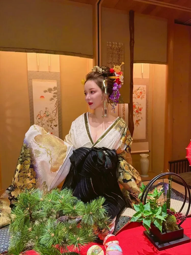 成人式振袖　派手　進撃のノア　ひめか　花魁　