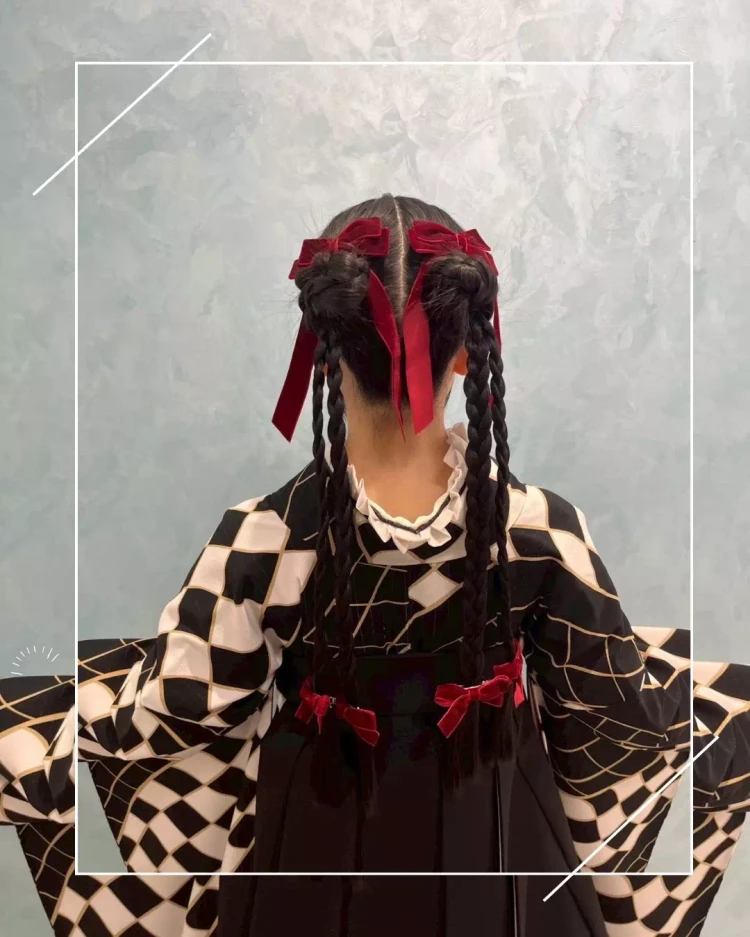 卒業式オススメヘアアレンジ　リボンを使ったオシャレヘアアレンジ　イマドキ髪飾りをお探しの方はTAKAZEN神戸旧居留地店