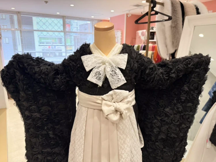 TAKAZEN姫路店　姫路市　加古川市　卒業式　袴レンタル　立体花　新作袴　卒業式袴レンタル