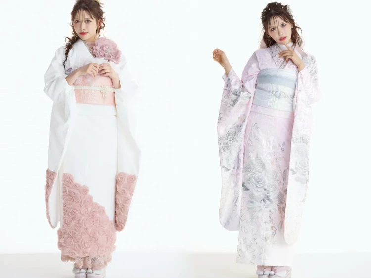 ホワイト地にくすみピンクの立体フラワーと花柄を合わせたフェミニンな振袖スタイル