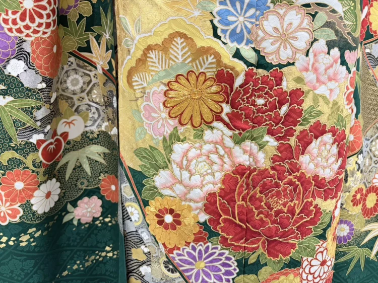 TAKAZEN姫路店　振袖　成人式　姫路市　プレミアム古典　緑色　金駒刺繍　豪華　華やか