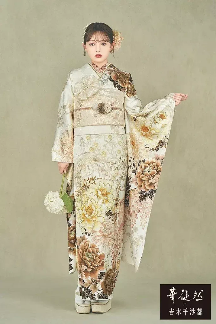 TAKAZEN姫路店　成人式　振袖　着物メーカーブランド　オリジナル配色　大人カワイイ　おしゃれ　吉木千沙都
