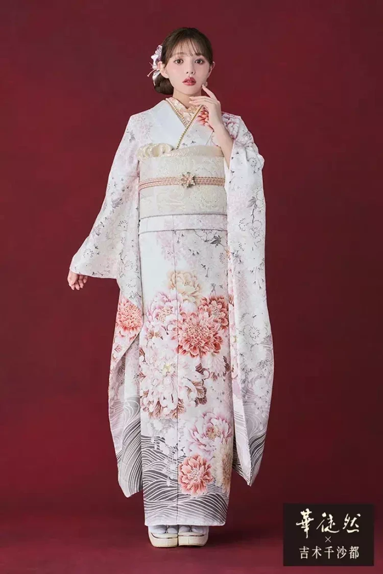 TAKAZEN姫路店　成人式　振袖　着物メーカーブランド　オリジナル配色　大人カワイイ　おしゃれ　吉木千沙都