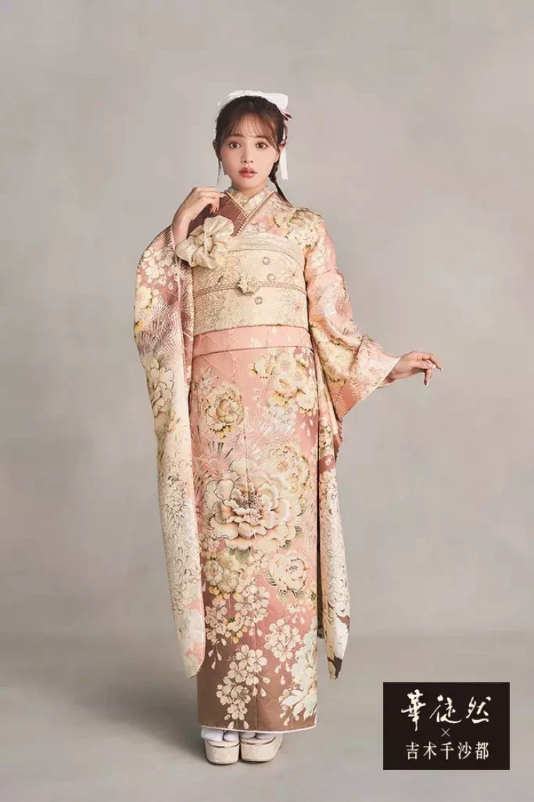 TAKAZEN姫路店　成人式　振袖　着物メーカーブランド　オリジナル配色　大人カワイイ　おしゃれ　吉木千沙都