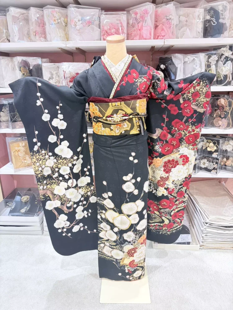 TAKAZEN姫路店　姫路市　加古川市　振袖レンタル　姫路の成人式振袖レンタル　黒地赤椿柄の粋古典振袖