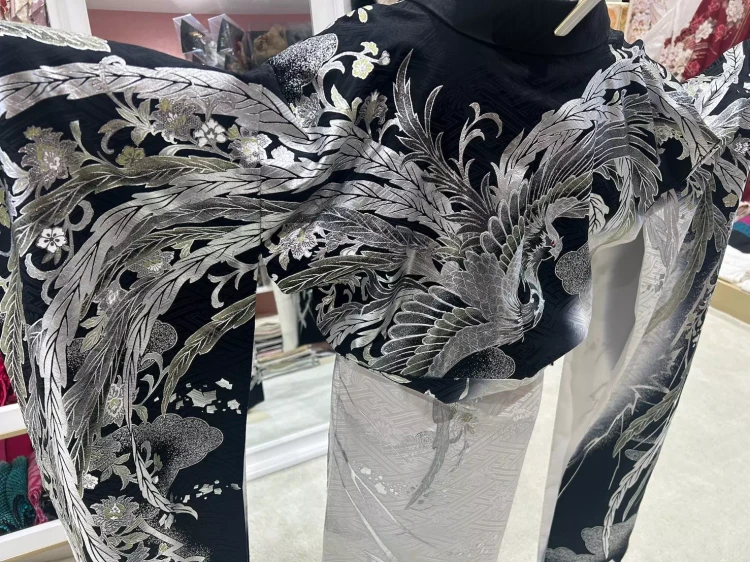 TAKAZEN姫路店　姫路市　成人式　卒業式　袴　振袖　イマドキ振袖　キラキラ　モード　ジャパンモード　鳳凰振袖　黒シルバー振袖