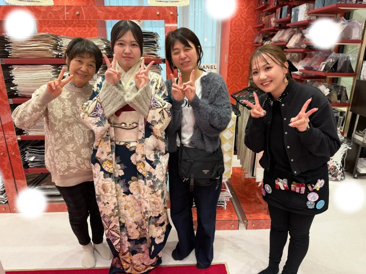 成人式　振袖レンタル　紺色　華やか　かわいい