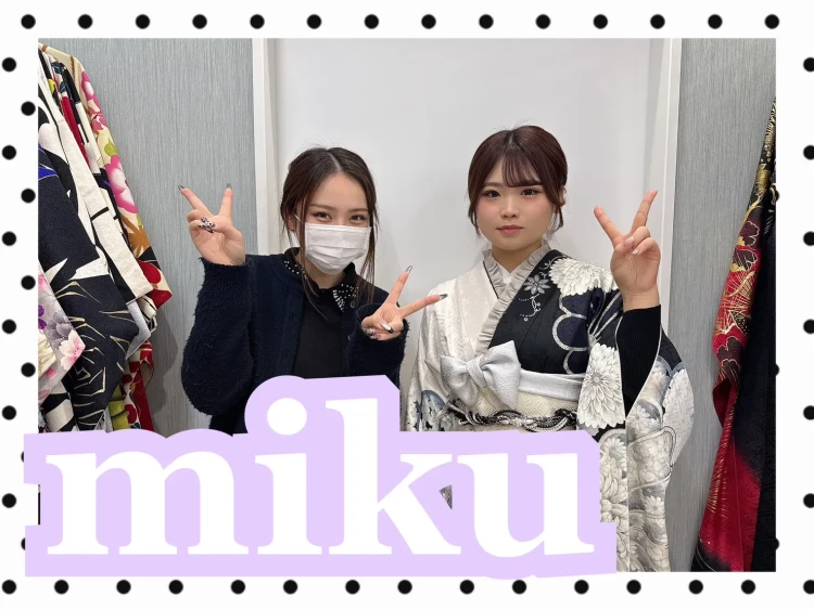 TAKAZEN橿原　奈良　橿原　成人式　振袖　振袖レンタル　前撮り　卒業式　袴レンタル　2027年成人　九重×中村里砂TAKAZENオリジナル配色　黒/白　菊柄/牡丹柄　キラキラスワロフスキー付き　エレガント　大人っぽい　お洒落【通販可】K937
