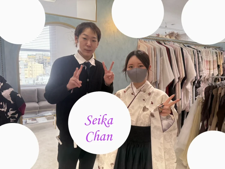 袴レンタル前撮り　袴　撮影会　大阪　なんば　心斎橋　人気ヴィンテージスタイル袴　白　かわいい　ふわふわ生地　おしゃれ　人と被らない　個性的　ブーツスタイル【