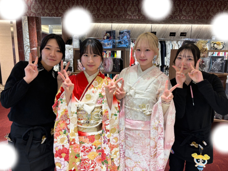 振袖レンタル　東京　表参道　かわいい　おしゃれ　個性派　かわいい　かっこいい　くすみ　イマドキ　古典柄　関芳　キラキラ　被りたくない