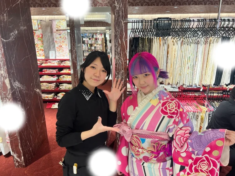 振袖レンタル　東京　表参道　かわいい　おしゃれ　個性派　かわいい　かっこいい　くすみ　イマドキ　ミントグリーン　被りたくない