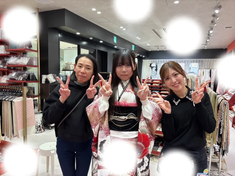 成人式　前撮り　梅田　振袖レンタル　袴レンタル　家族写真　前撮り撮影会　大阪　人気　古典　赤