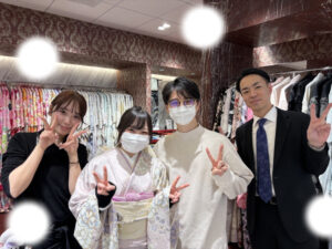 TAKAZEN東京表参道店Flagshipで薄紫の淡いお振袖、お花柄の振袖をご契約いただいたお客様の紹介