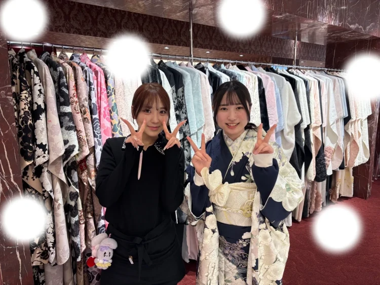 TAKAZEN東京表参道店Flagshipで今野くすみカラーの振袖をご契約いただいたお客様の紹介