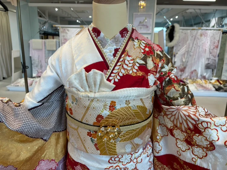 2027年、2028年、2029年成人式で振袖レンタルできる滝泰の高級絞り古典柄振袖のコーディネートご紹介