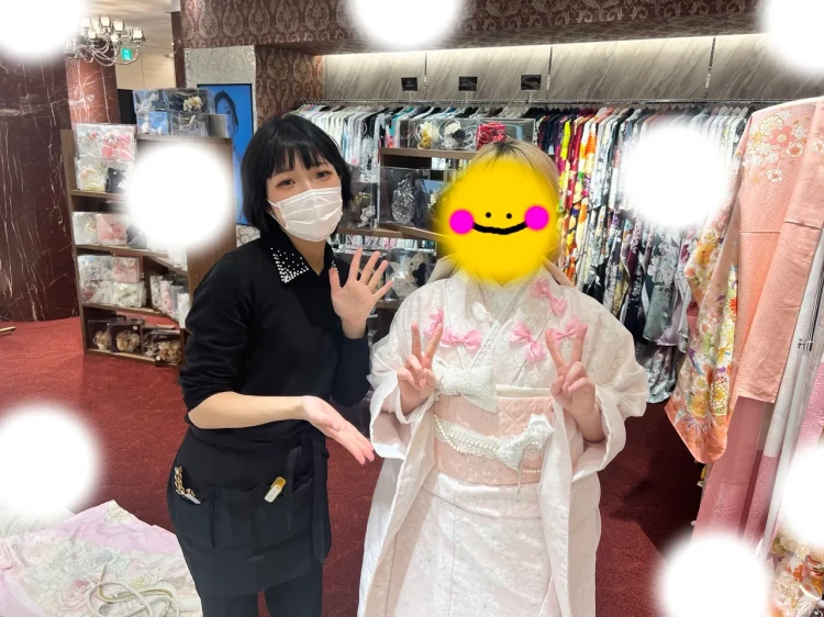 TAKAZEN東京表参道店Flagshipでピンク色のリボンが付いているキュートな振袖をレンタルでご契約いただいたお客様の紹介