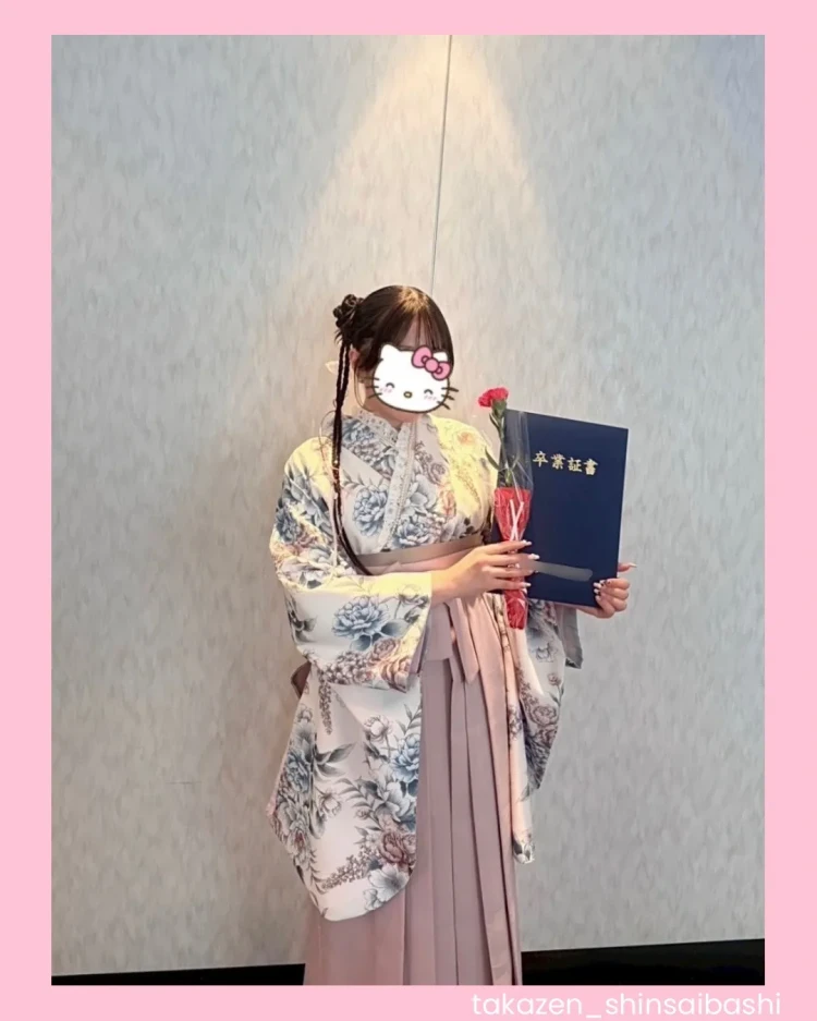 卒業式お客様の写真袴写真袴コーデ全身ショットが可愛いTAKAZEN心斎橋店