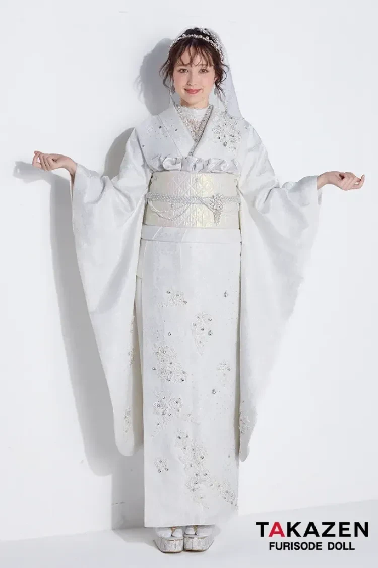 TAKAZEN奈良店で人気のブラックレーベル最新作プレミアムヘップバーン　キラキラと輝く最高ランクのドレスのようなエレガントな振袖のコーディネート例