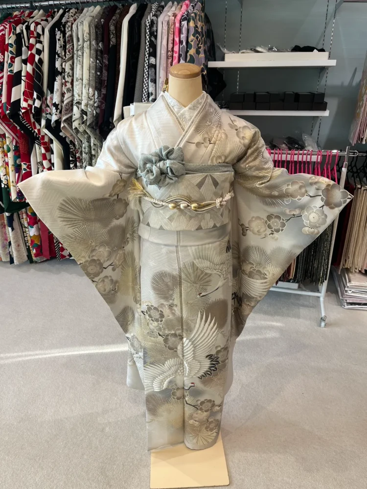 堺市成人式振袖レンタルできる鶴柄の振袖コーディネートご紹介