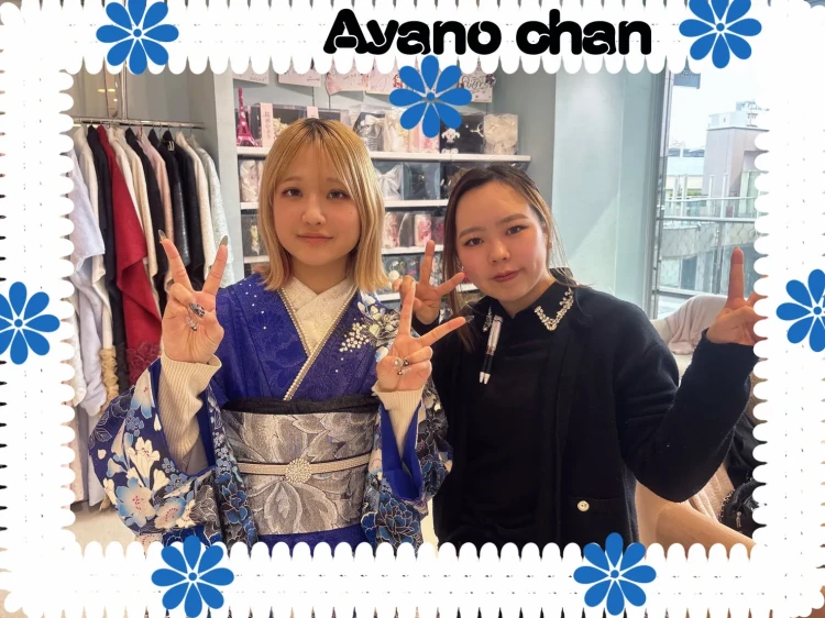 河内長野市で2027年成人式参加予定の桂由美の青色振袖レンタルされるお女王様のコーディネートご紹介