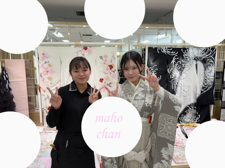 TAKAZEN心斎橋店で卒業袴レンタルをされたお客様のくすみグレー袴コーディネート