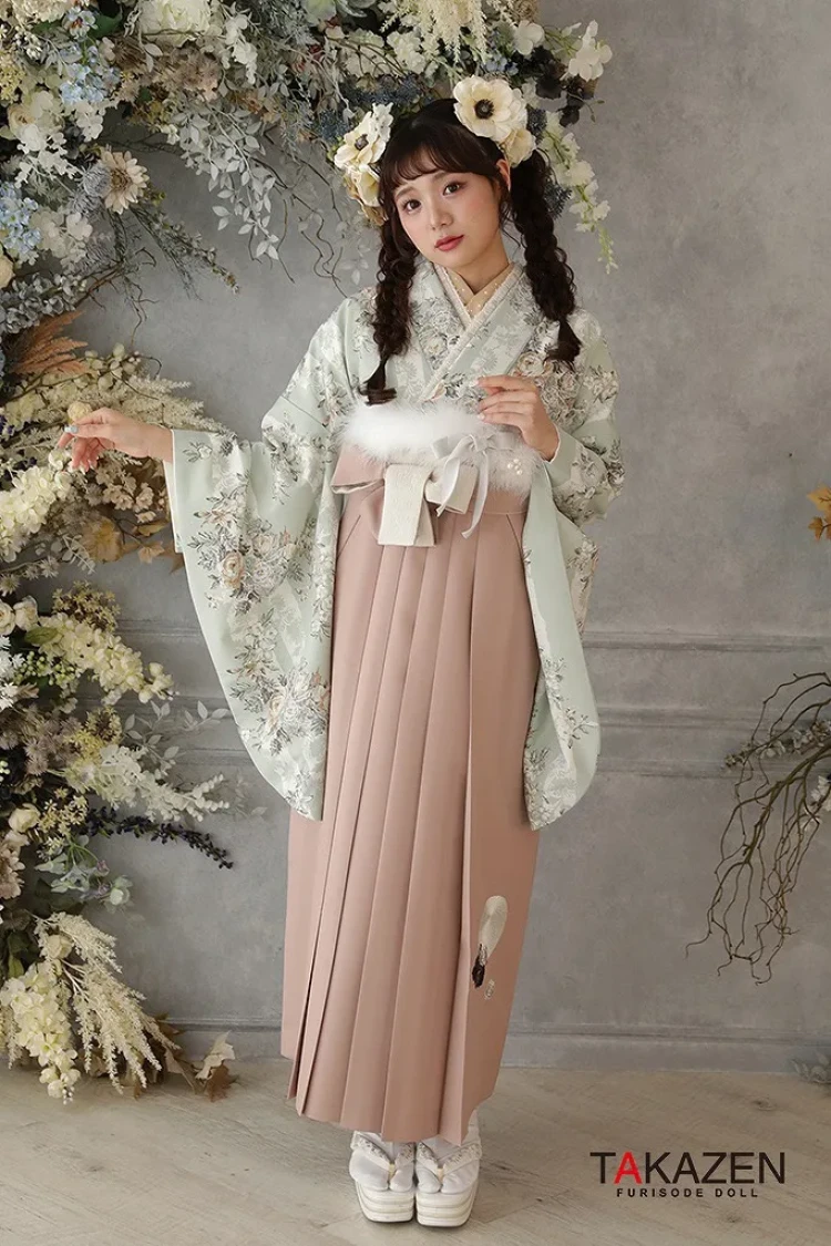 卒業式袴　草履を合わせたコーデ　古典的な