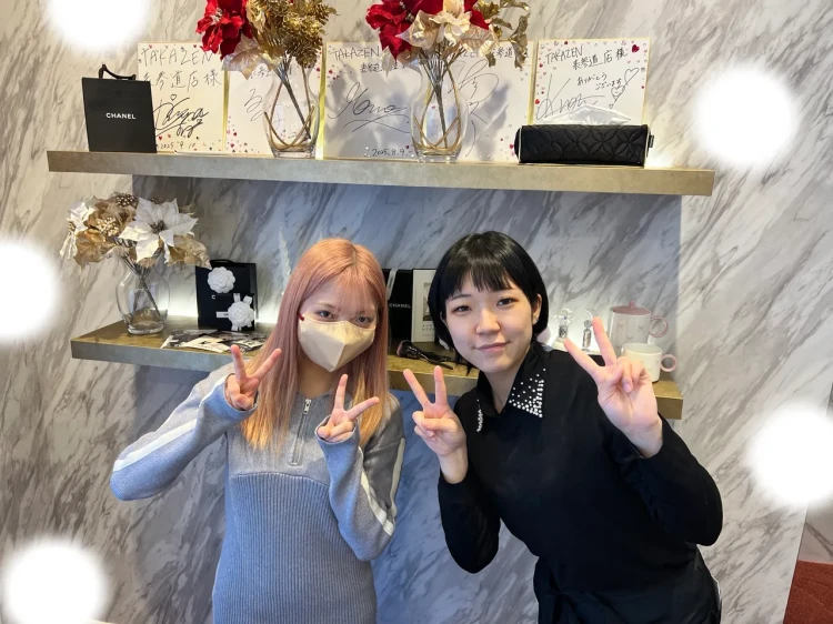 TAKAZEN東京表参道店Flagshipでピンク色の古典、吉木千沙都コラボの振袖をご契約いただいたお客様の紹介