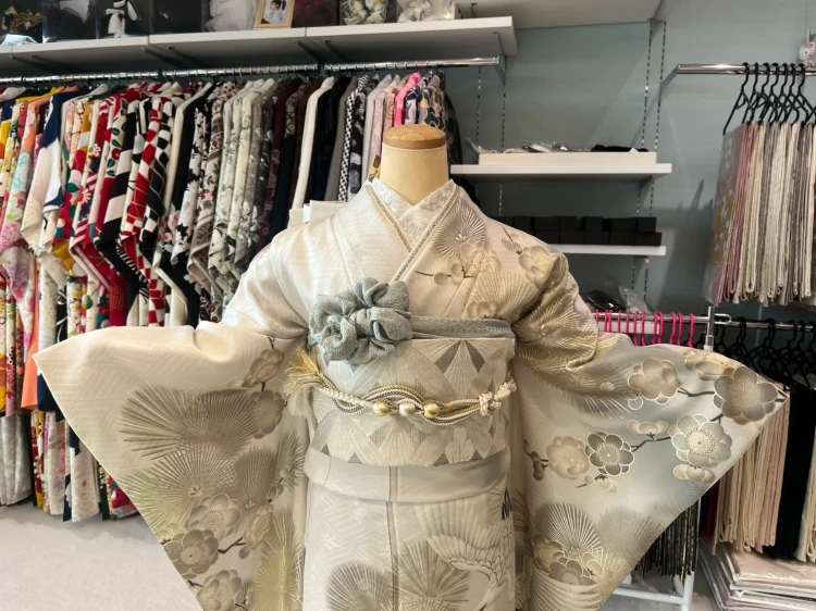 堺市成人式振袖レンタルできる鶴柄の振袖コーディネートご紹介