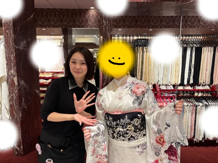 TAKAZEN東京表参道店FlagshipでJILLSTUARTの新作の白の振袖を成人式レンタルでご契約いただいたお客様の紹介