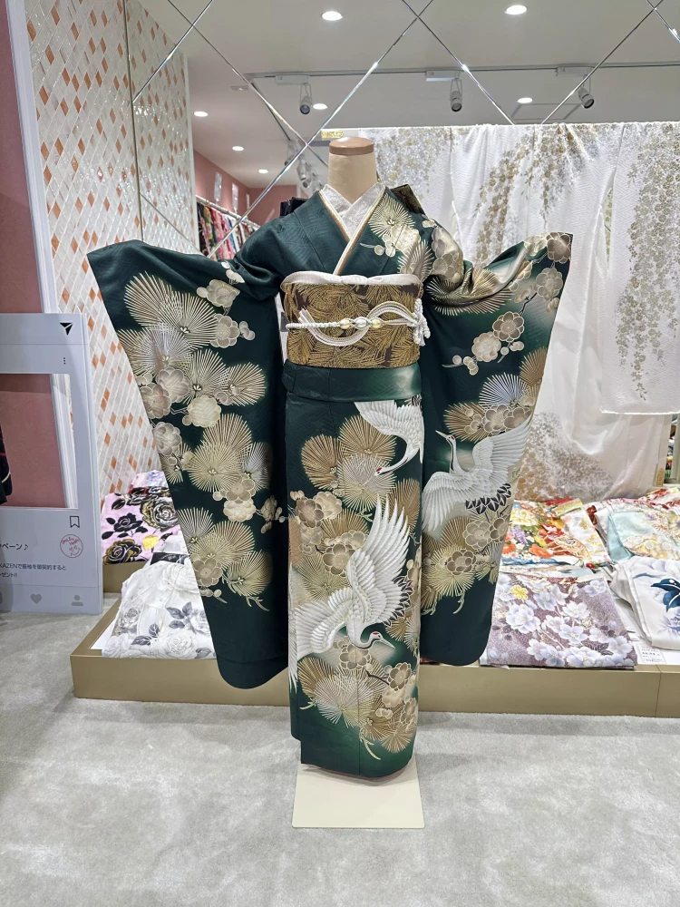 深緑の鶴柄古典振袖｜成人式に人気の高級振袖コーデ