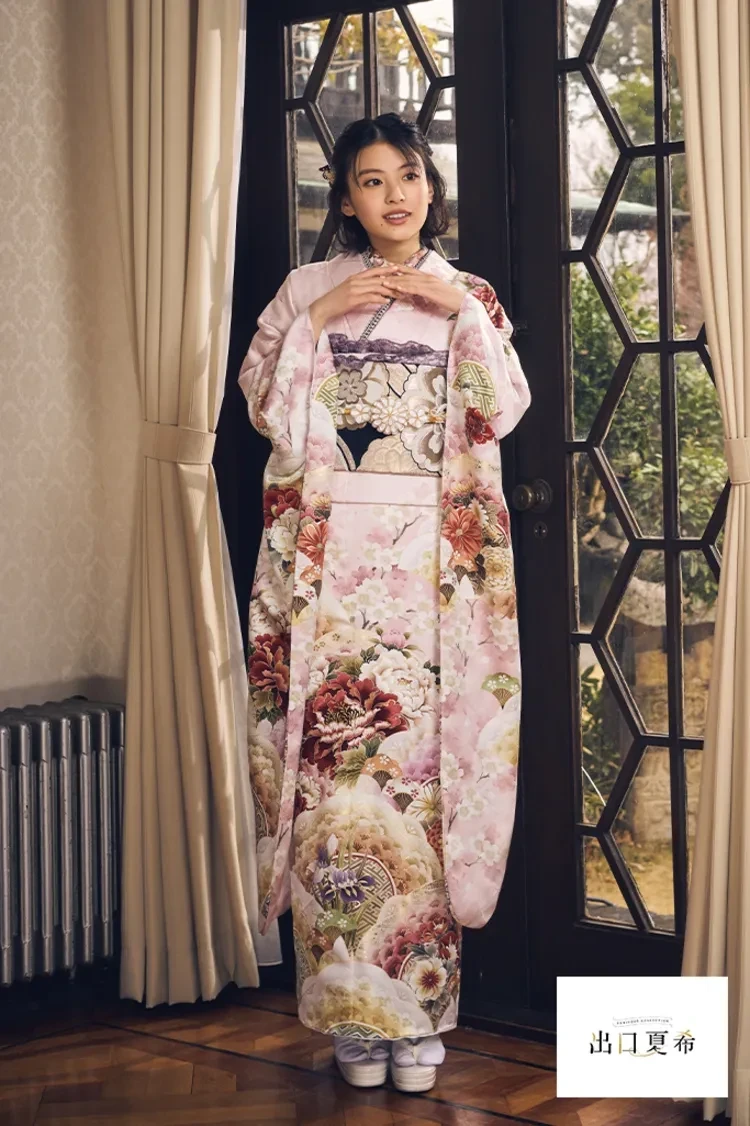 出口夏希の振袖をレンタルできるお店　タカゼン