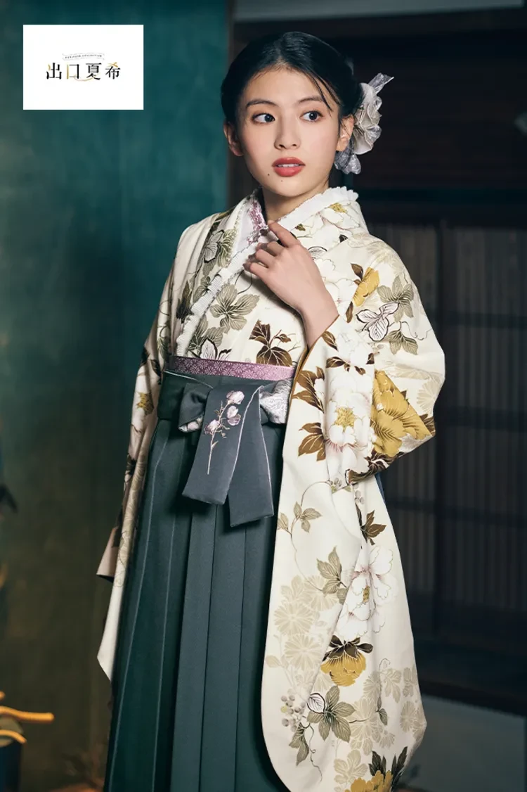 TAKAZENのレンタル袴 出口夏希ブランド袴 正統派古典 アイボリー 古典柄 清楚 王道 おしとやか 清楚系【通販可】R26087