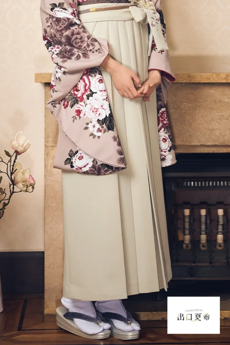 TAKAZENのレンタル袴 出口夏希ブランド袴 正統派古典 ダスティーカラー/ピンクベージュ 古典柄 清楚 王道 おしとやか 清楚系【通販可】R26088