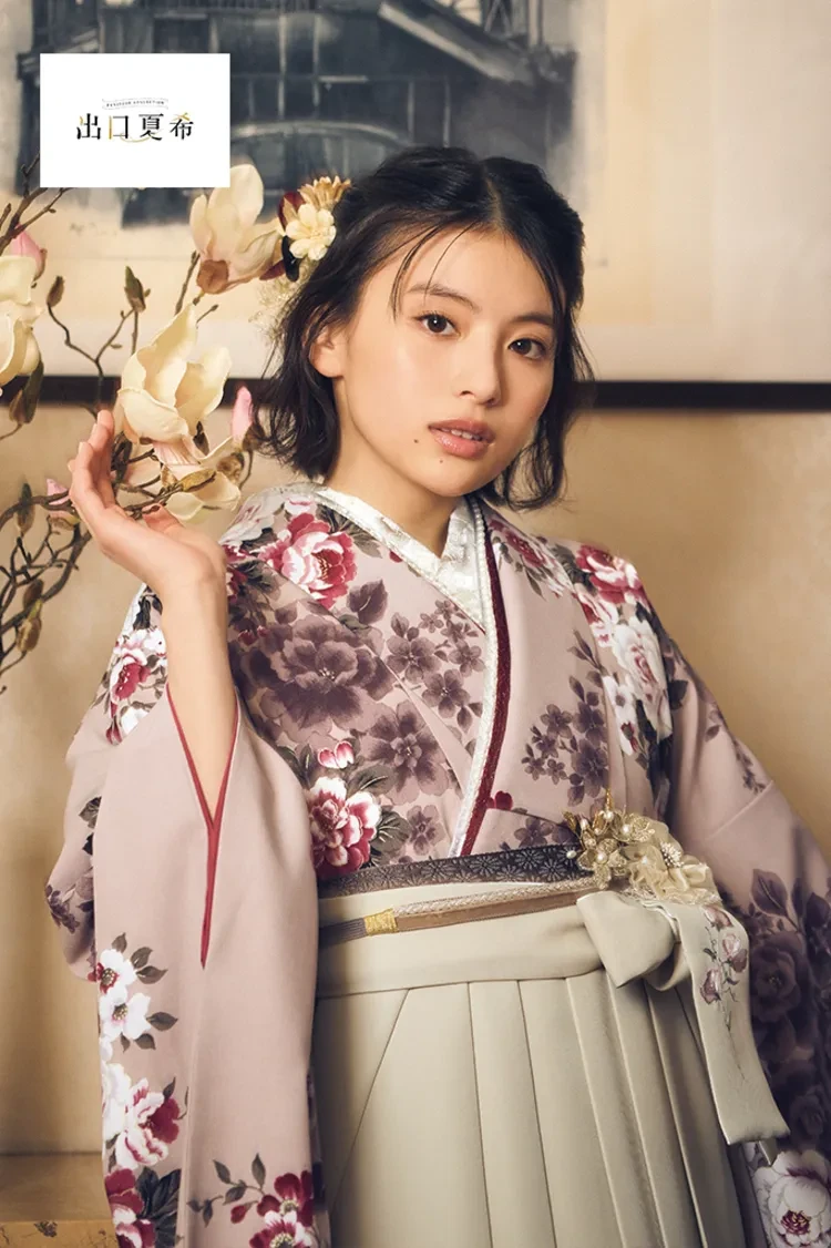 TAKAZENのレンタル袴 出口夏希ブランド袴 正統派古典 ダスティーカラー/ピンクベージュ 古典柄 清楚 王道 おしとやか 清楚系【通販可】R26088