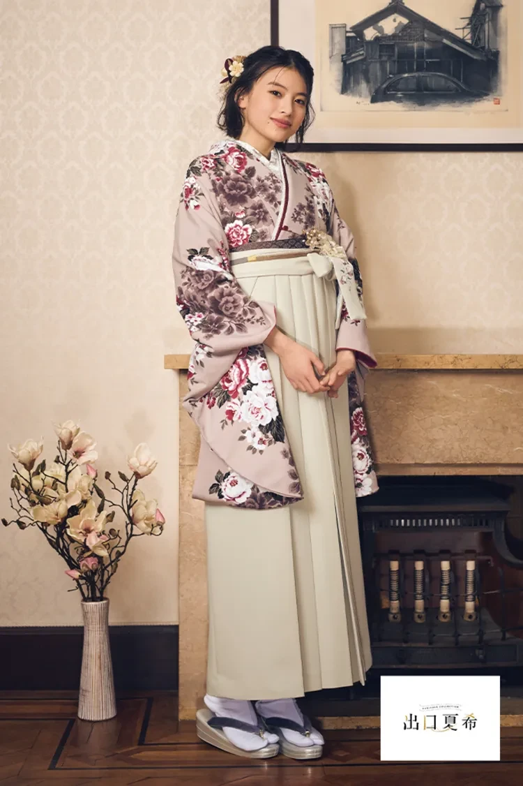 TAKAZENのレンタル袴 出口夏希ブランド袴　正統派古典　ダスティーカラー/ピンクベージュ　古典柄　清楚　王道　おしとやか　清楚系【通販可】R26088