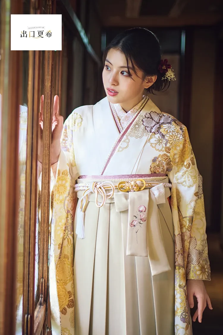 TAKAZENのレンタル袴 出口夏希ブランド袴　正統派古典　白金　古典柄　きれいめ　大人っぽい　上品な袴コーデ【通販可】R26089