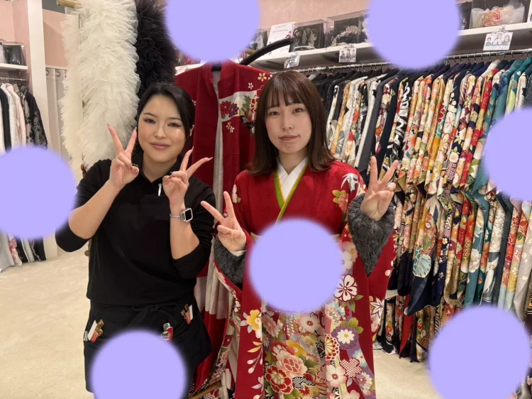 おでかけプランで赤地の正統派古典のお振袖のお嬢様