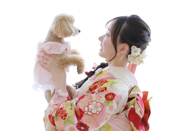 TAKAZEN心斎橋店のスタジオでペットと撮影しているお客様のご紹介