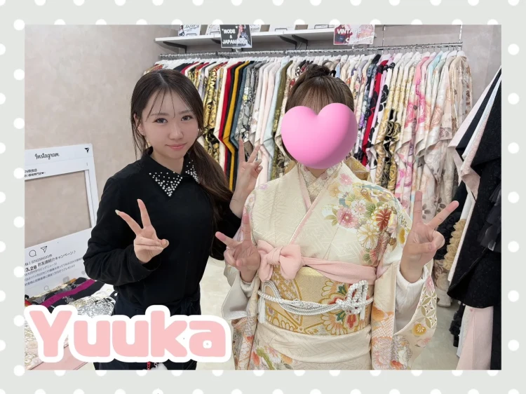 TAKAZEN奈良店で白ピンクのくすみ古典お振袖をご着用いただいてるお客様