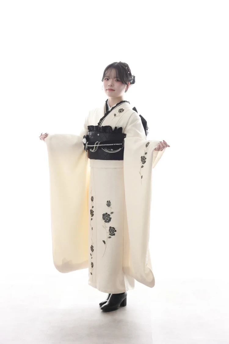 TAKAZEN橿原店のヴィンテージ振袖をご着用頂いてるお客様コーデ