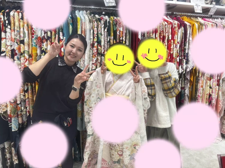 TAKAZEN神戸店　前撮り撮影会　イマドキ　カワイイ　コディネート　振袖　レンタル　袴　　ピンク色振袖　くすみピンク振袖　くすみピンク　淡いピンク　くすみ古典　可愛い　イマドキ振袖