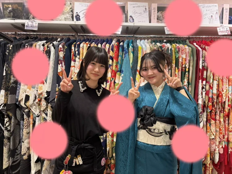 TAKAZEN神戸旧居留地店にご来店頂いたをターコイズブルーのヴィンテージスタイルをご着用頂いている様子