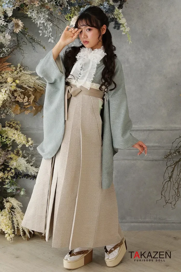 卒業式袴　草履を合わせたコーデ　古典的な